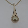 9ct gold cultured pearl necklace