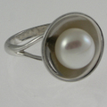 Silver ring with cultured pearl